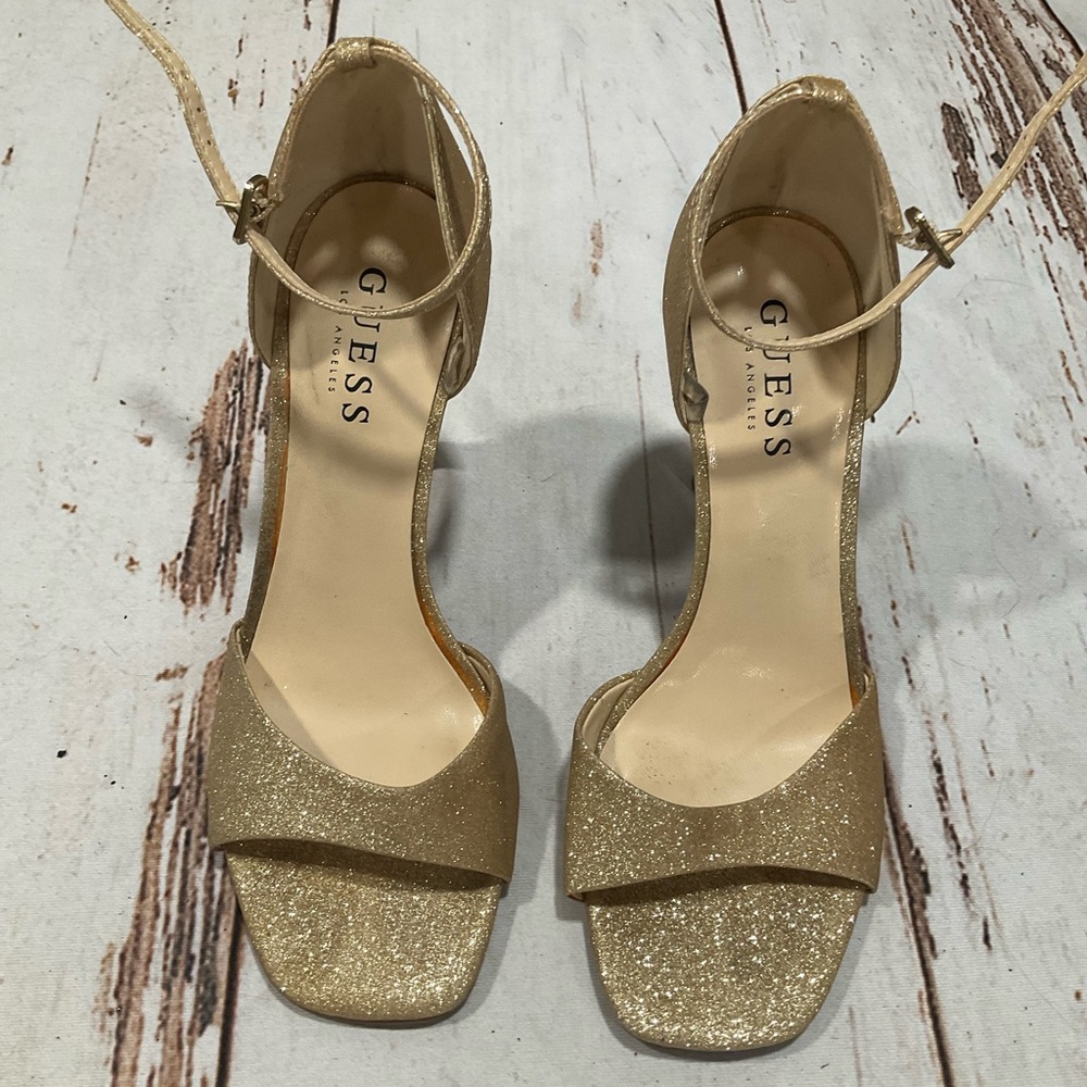 GUESS WOMENS GOLD GLITTER STILETTO HEELS